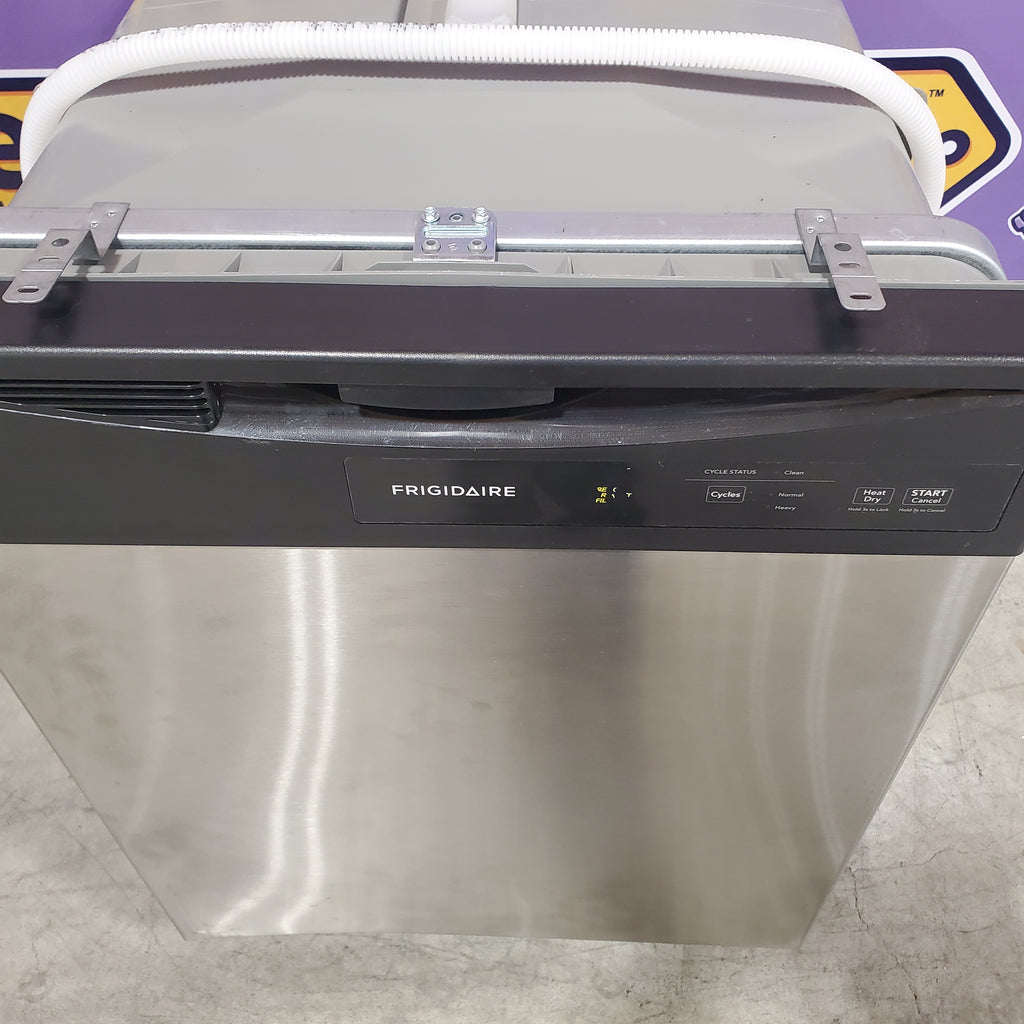 Pictures of Frigidaire Front Control Built In Dishwasher with 5-Level Wash System in Stainless Steel 25SD104 - FDPC4221AS - Scratch & Dent (Minor) - Neu Appliance Outlet - Discount Appliance Outlet in Austin, Tx