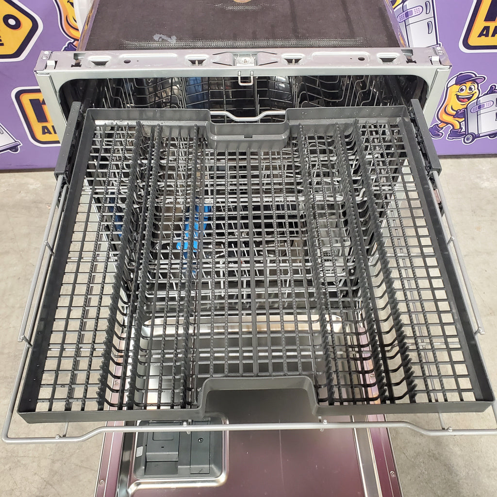 Frigidaire Stainless Steel Tub Dishwasher with Third Rack 20131SD182 - FDSH4501AS - Scratch & Dent (Minor)