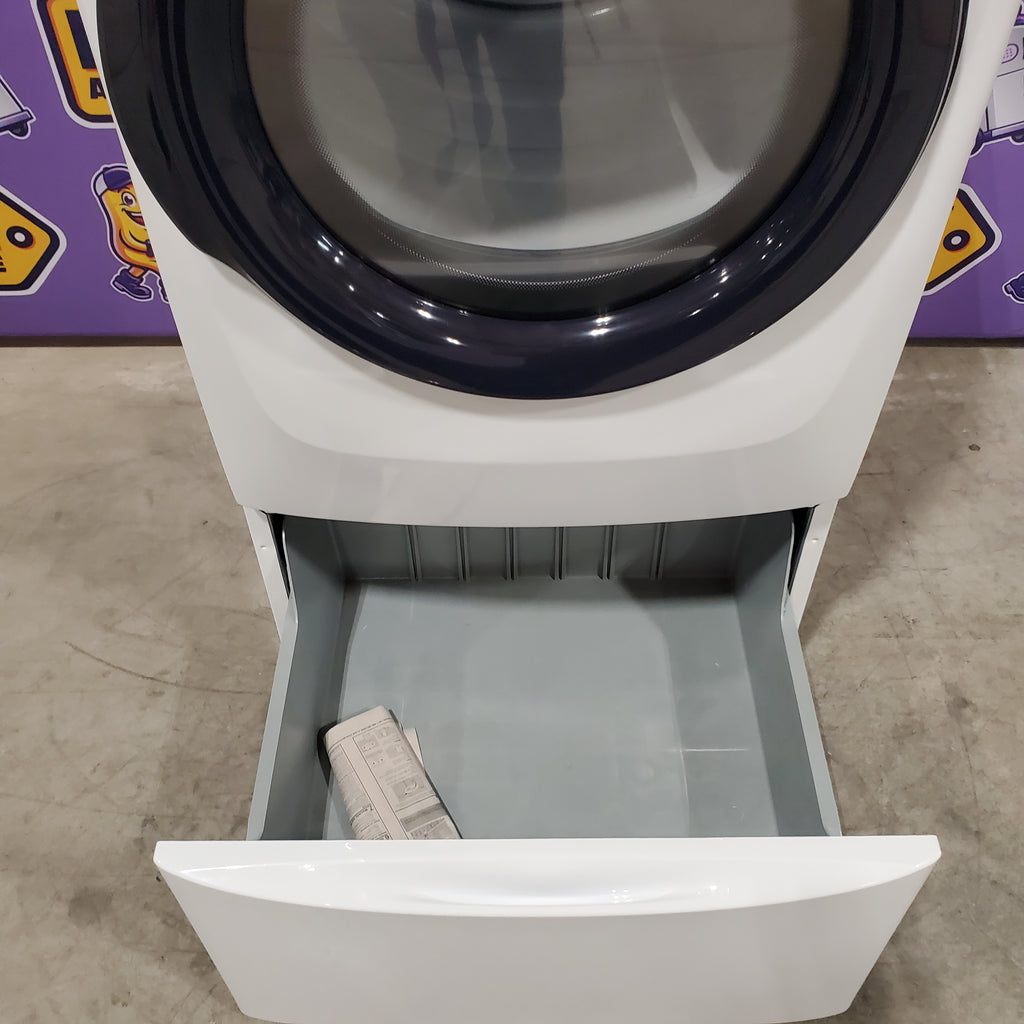 Electrolux 8.0 Cu. Ft. Front Load Perfect Steam™ Electric Dryer with Balanced Dry™ and Instant Refresh ELFE7626BW - Scratch & Dent (Moderate)