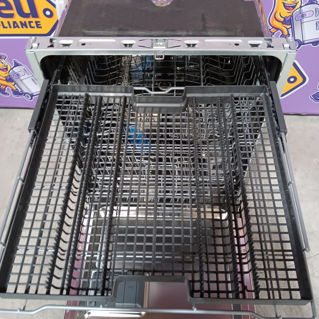 Pictures of Frigidaire Stainless Steel Tub Dishwasher with Third Rack 20131SD183 - FDSH4501AS - Scratch & Dent (Moderate) - Neu Appliance Outlet - Discount Appliance Outlet in Austin, Tx