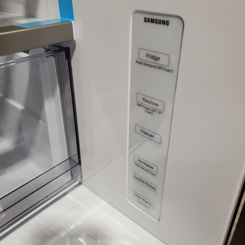 Pictures of Samsung 29 cu. ft. Bespoke 4-Door French Door Refrigerator with Beverage Center™ in Stainless Steel 4SD406 - RF29BB8600QL - Scratch & Dent (Minor) - Neu Appliance Outlet - Discount Appliance Outlet in Austin, Tx