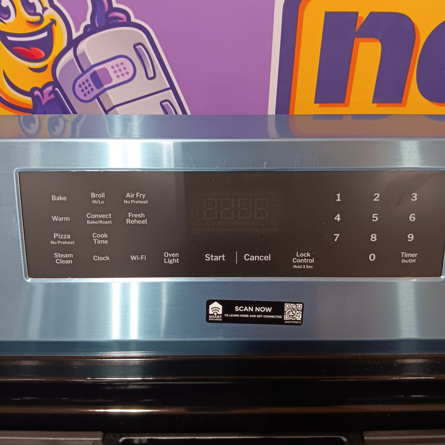 GE 30" Free-Standing Gas Convection Range with EasyWash™ Oven Tray and No Preheat Air Fry GE9845 - GGF600AVSS - New in Box