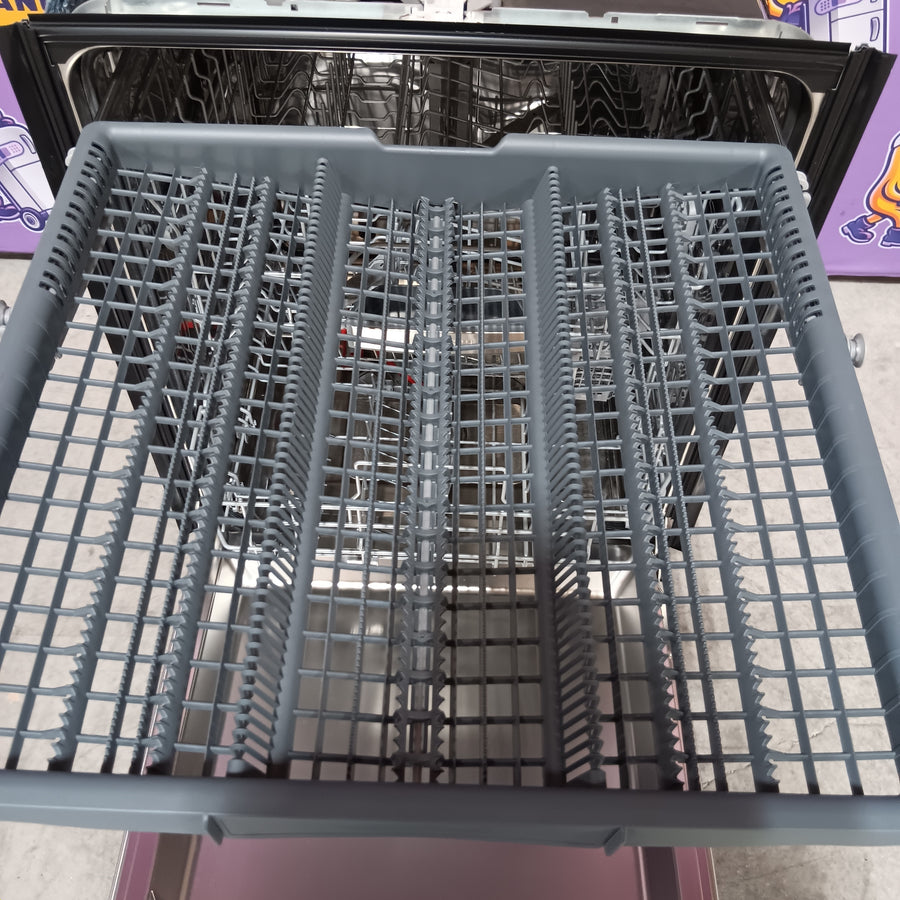 Bosch 500 Series 24 in. Stainless Steel Top Control Tall Tub Pocket Handle Quietest 44 dBA Dishwasher with Stainless Steel Tub SHP65DM5N - Scratch & Dent (Minor)