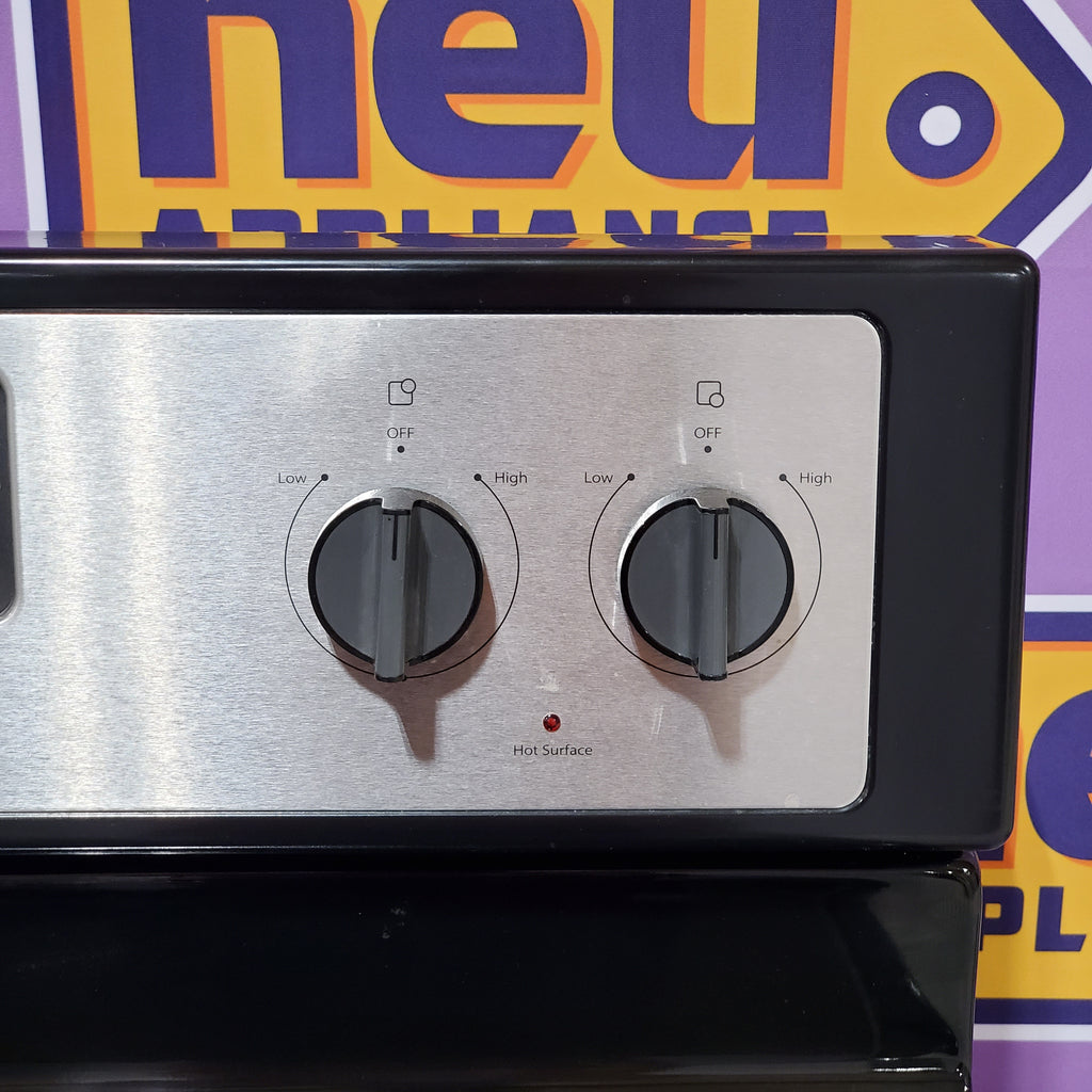 Pictures of Whirlpool 4.8 cu. ft. Capacity Electric Range with 9"/6" Dual Radiant Element 1CR02128 - WFE320M0AS - Certified Refurbished - Neu Appliance Outlet - Discount Appliance Outlet in Austin, Tx