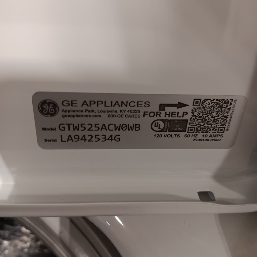 GE Commercial Quality 4.3 cu. ft. Capacity Washer with Stainless Steel Basket with Deep Clean GE9869 - GTW525ACWWB - New in Box