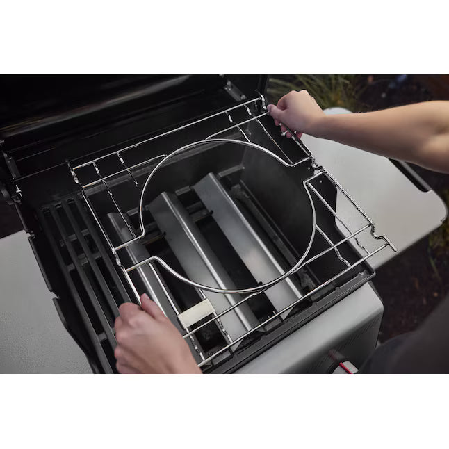 Weber Spirit E-210 Black 2-Burner Liquid Propane Gas Grill 1501000 - Scratch & Dent (Minor)