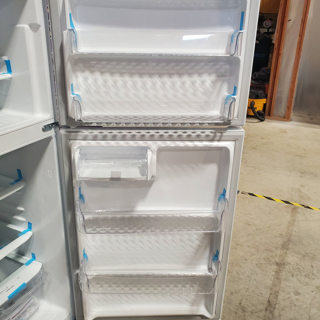 LG White 30 Inch Wide Top Freezer 20 Cu. Ft. Refrigerator with Electronic Temperature Controls and LoDecibel Quiet Operation 5SD273 - LTCS20020W - Scratch & Dent (Minor)