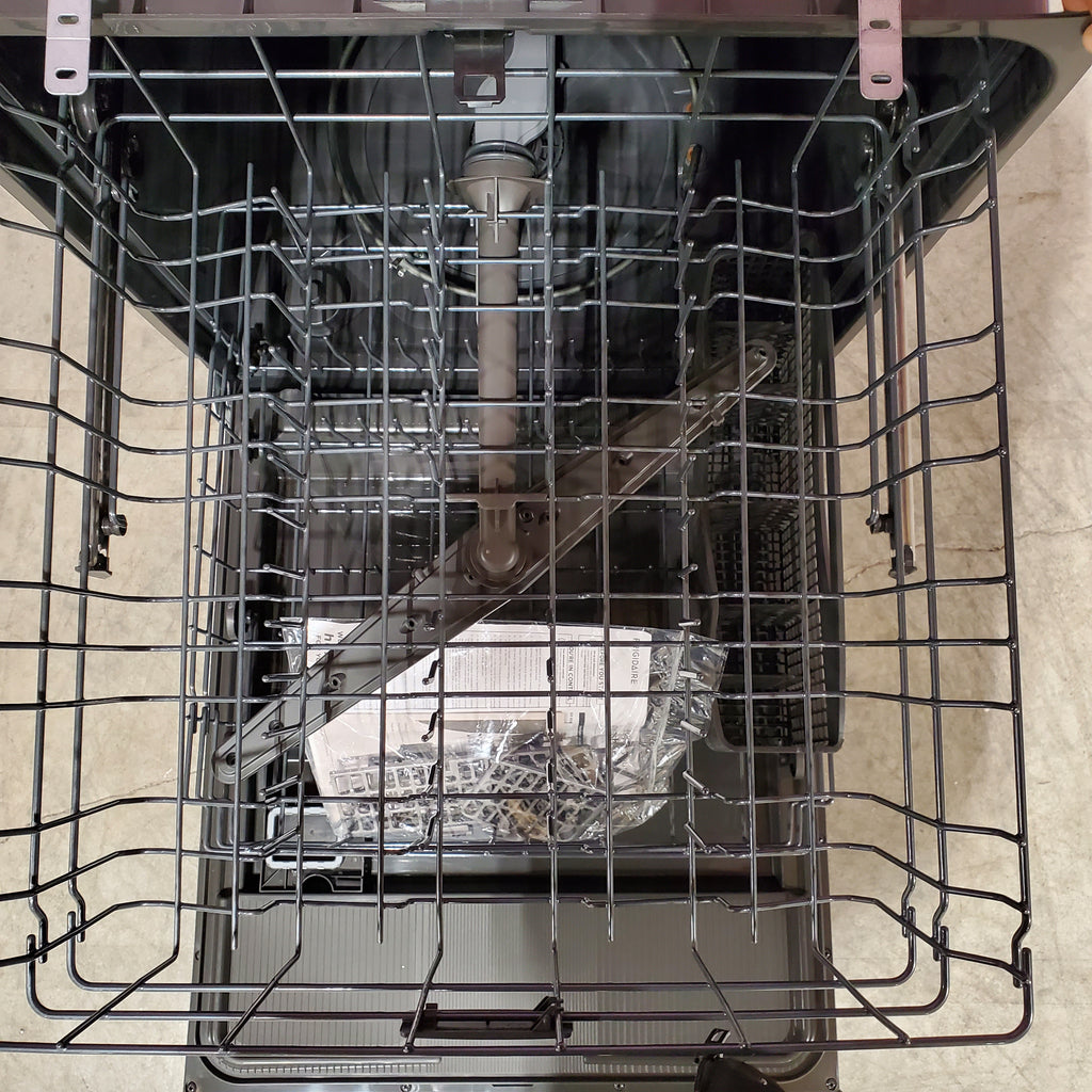 Frigidaire 24 in. Stainless Steel Top Control Built In Dishwasher with Three Spray Arms 3SD937 - FDPH4316AS - Scratch & Dent - Minor