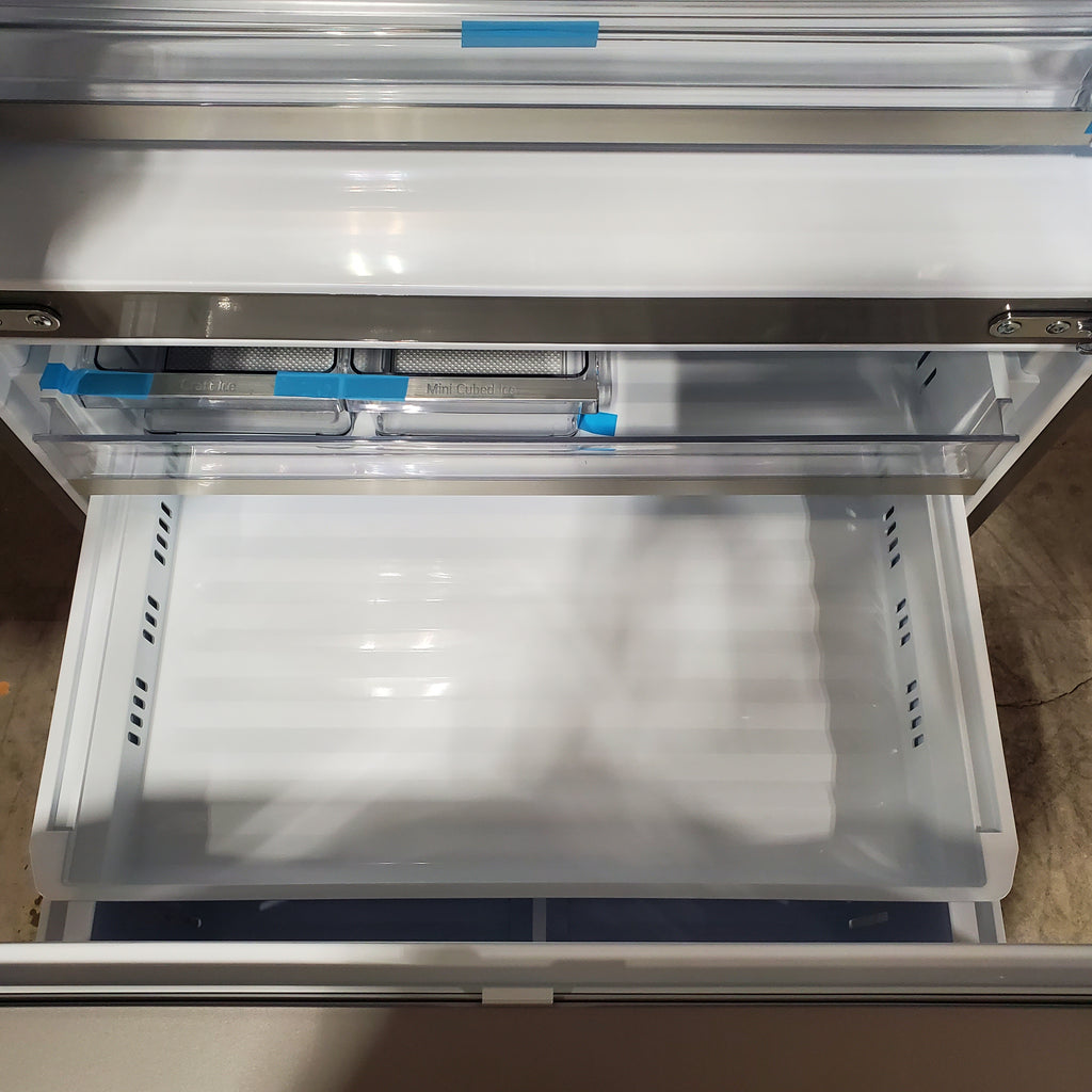 LG 26 cu. ft. Counter-Depth French Door Refrigerator in Stainless Steel with Mirror InstaView™ 8SD051 - LRYKC2606S - Open Box
