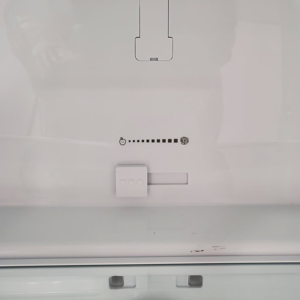 Pictures of Vissani 18.7 cu. ft. Bottom Freezer Refrigerator in Stainless Steel 25SD080 - MDBF18SS - Scratch & Dent (Minor) - Neu Appliance Outlet - Discount Appliance Outlet in Austin, Tx