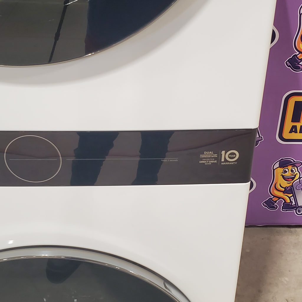 LG Single Unit LG WashTower™ with Center Control™ 5.0 cu. ft. Front Load Washer and 7.8 cu. ft. Electric Ventless Heat Pump Dryer 5SD275 - WKHC252HWA - Scratch & Dent (Minor)