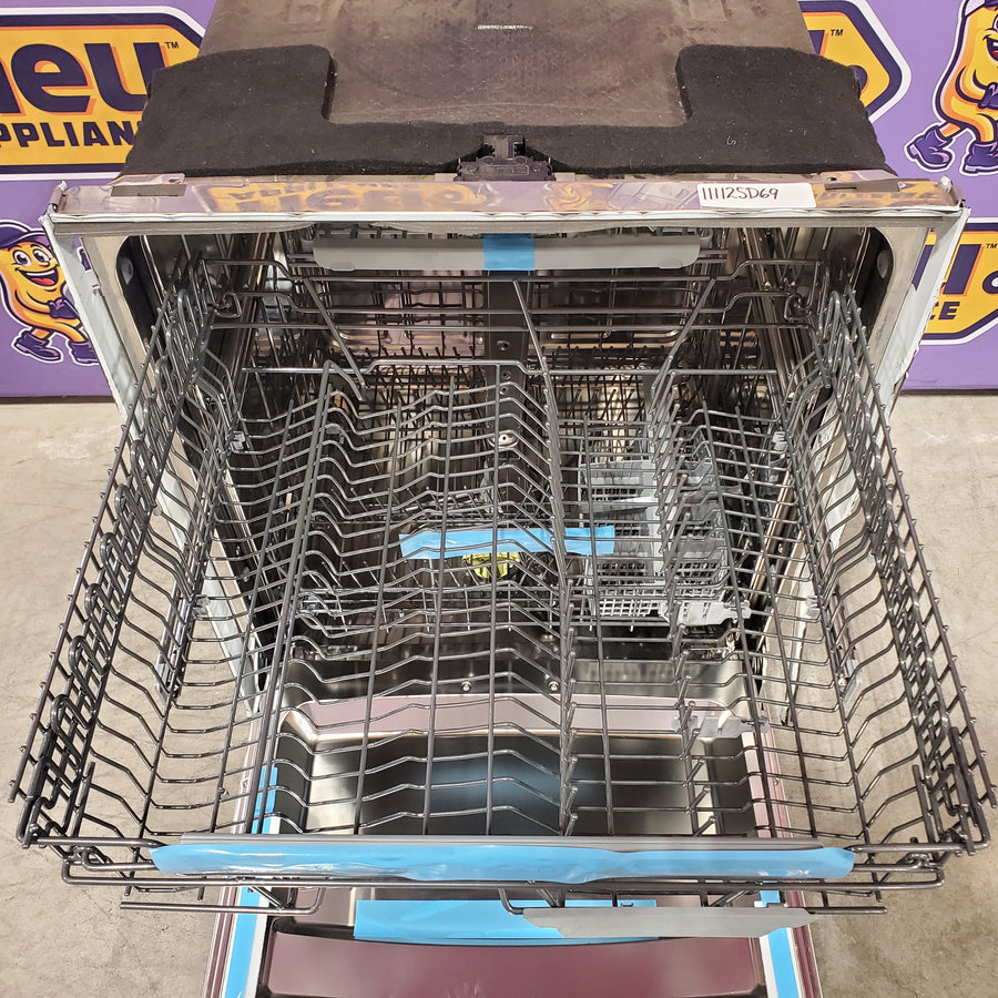 ASKO Dishwasher in Stainless Steel with Super Cleaning System™ and 8 Steel™ 11112SD69 - DBI663THS - Open Box