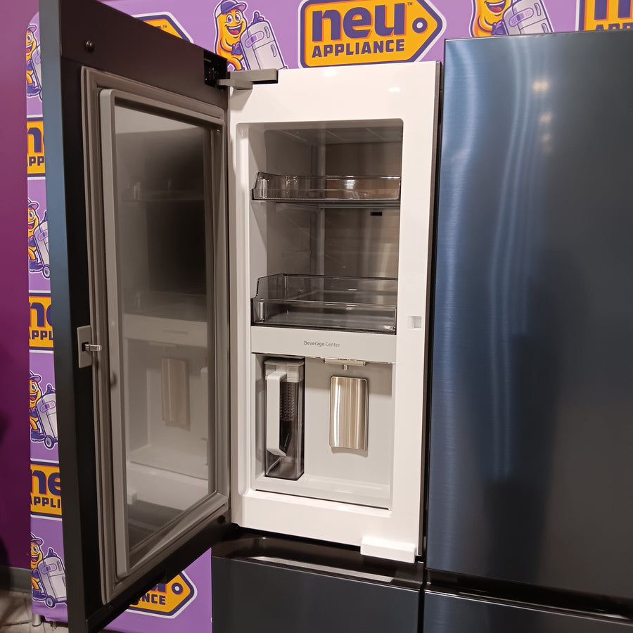 Samsung Bespoke Counter Depth 4-Door Flex™ Refrigerator (23 cu. ft.) with Beverage Center ™ with Customizable Door Panel Colors 4SD402 - RF23DB9600AP - Open Box