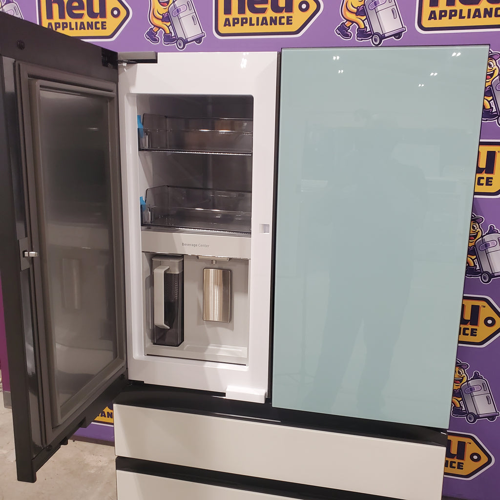 Pictures of Samsung Bespoke 29 cu ft. 4-Door Standard Depth French Door Smart Refrigerator with Beverage Center Auto Fill Pitcher and Dual Ice Maker with Ice Bites™ in White Glass 22SD055 - RF29BB86004MAA - Open Box - Neu Appliance Outlet - Discount Appliance Outlet in Austin, Tx