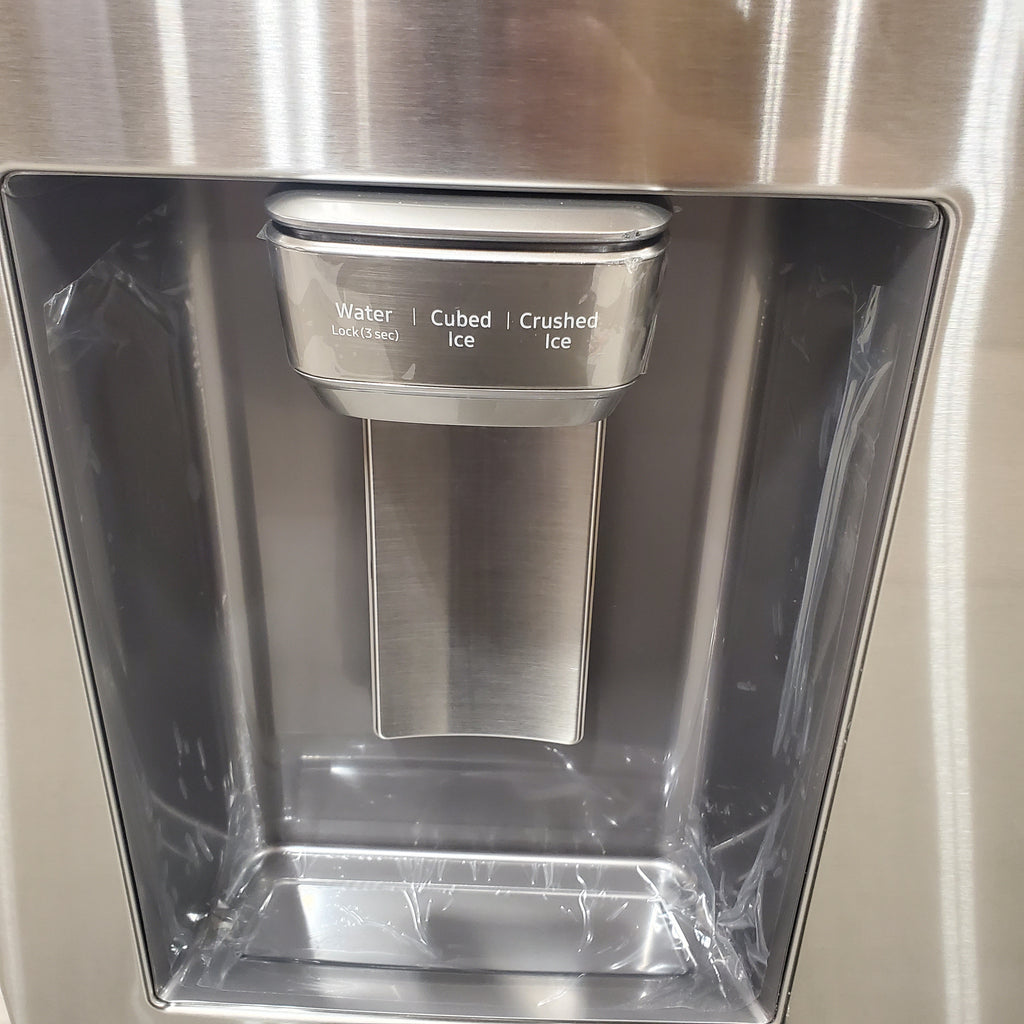 Pictures of Samsung 28-cu ft 4-Door ENERGY STAR Smart French Door Refrigerator with Ice Maker in Fingerprint Resistant Stainless Steel 4SD409 - RF28R7201SR - Scratch and Dent (Minor) - Neu Appliance Outlet - Discount Appliance Outlet in Austin, Tx