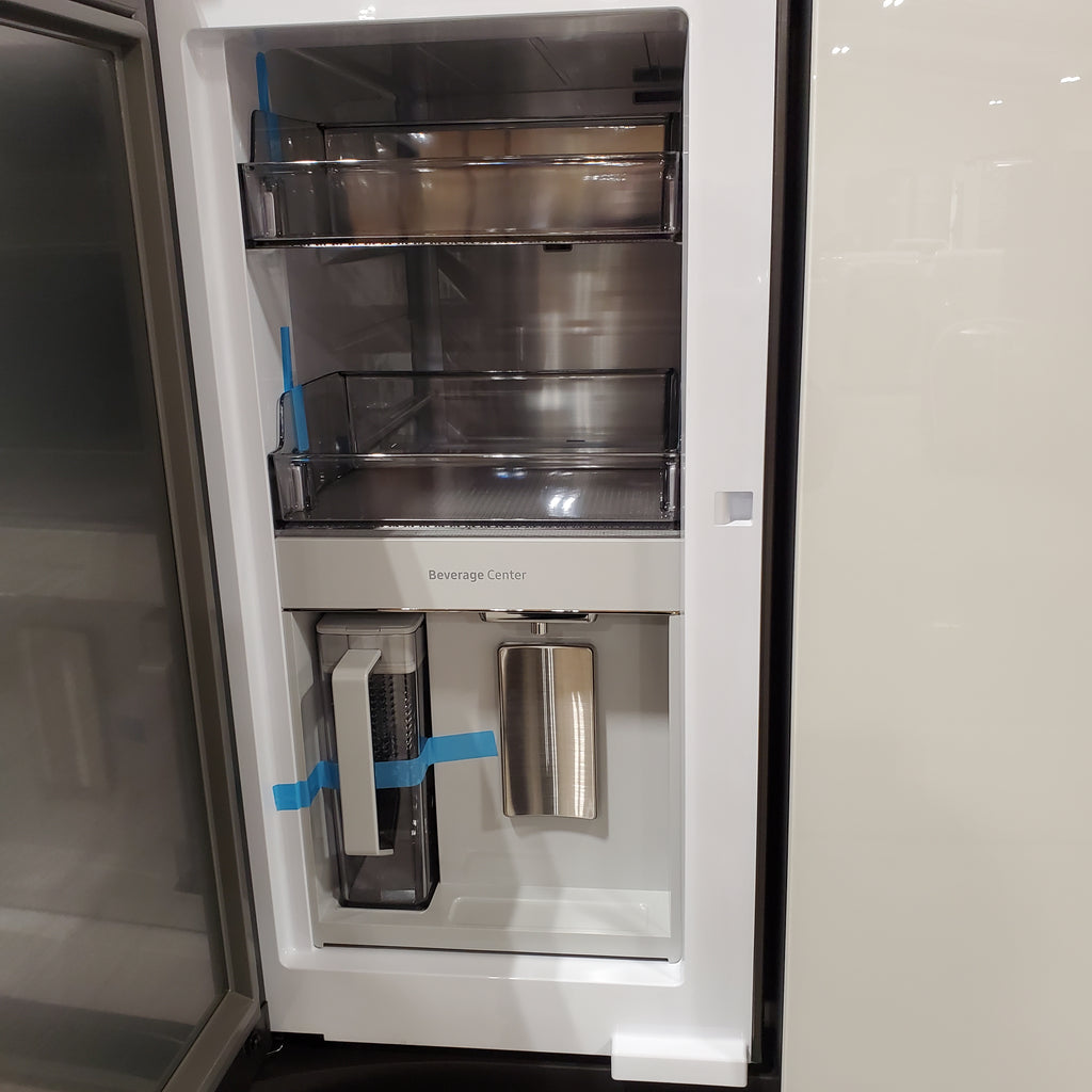 Samsung Bespoke 29 cu. ft. 4-Door French Door Refrigerator with Beverage Center™ in White Glass 4SD419 - RF29BB860012 - Open Box