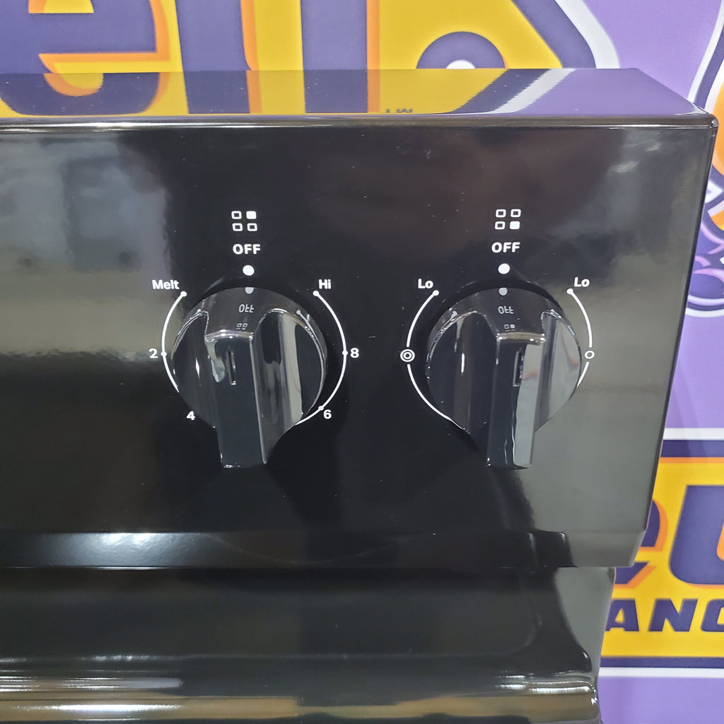 Whirlpool 30-inch Electric Range with Steam Clean WFES3330RB - Scratch & Dent (Minor)
