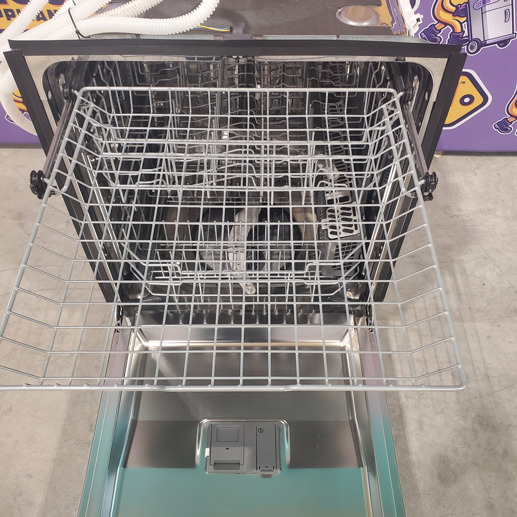 Pictures of GE® Fingerprint Resistant Black Slate ENERGY STAR® Top Control with Stainless Steel Interior Dishwasher with Sanitize Cycle GDT670SFVDS - Scratch & Dent Moderate - Neu Appliance Outlet - Discount Appliance Outlet in Austin, Tx