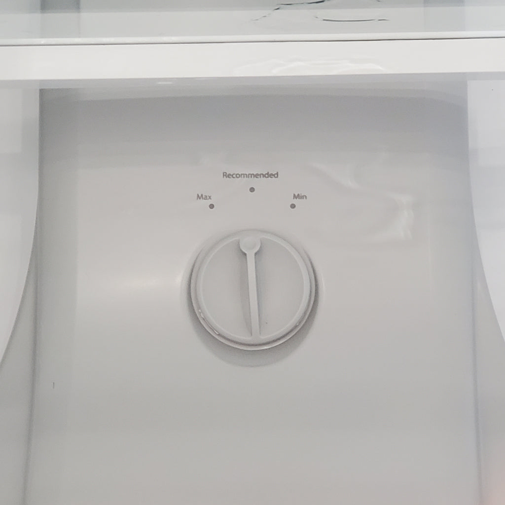 Whirlpool 33-inch 21 cu. ft. Wide Top Freezer Refrigerator 19SD013 - WRT541SZDW - Scratch & Dent (Minor)