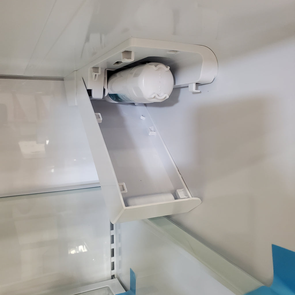 Pictures of Hisense PureFlat 25.6-cu ft 4-Door Smart French Door ENERGY STAR Refrigerator in Stainless Steel with Ice Maker, Water and Ice Dispenser 3SD864 - HRM260N6TSE - Scratch & Dent (Minor) - Neu Appliance Outlet - Discount Appliance Outlet in Austin, Tx