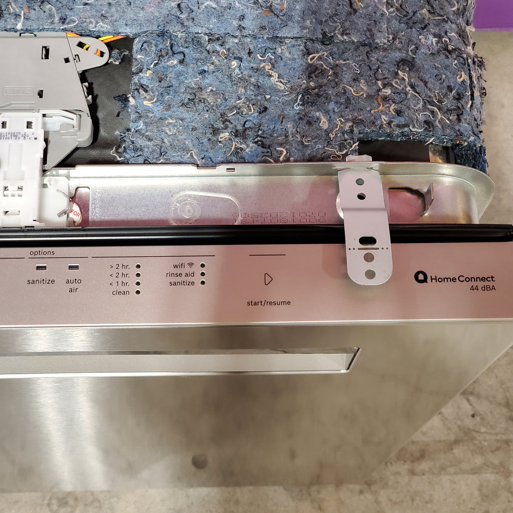 Pictures of Bosch Stainless Steel 500 Series Fully Integrated Built In Smart Dishwasher with 16 Place Setting Capacity and 3rd Rack 3SD174 - SHP65CM5N - Open Box - Neu Appliance Outlet - Discount Appliance Outlet in Austin, Tx