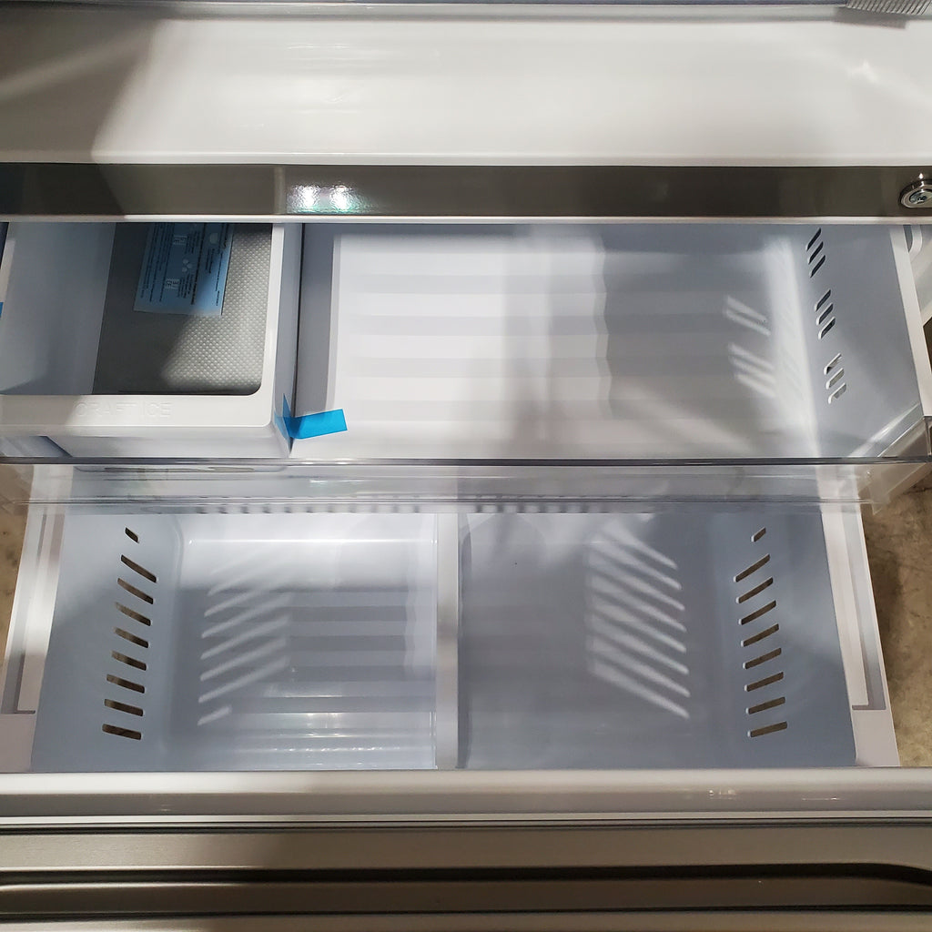 LG Counter-Depth MAX™ with Zero Clearance™ 3-Door French Door Refrigerator with Thin Door Design 3SD687 - LF24Z6530S - Scratch & Dent (Minor)