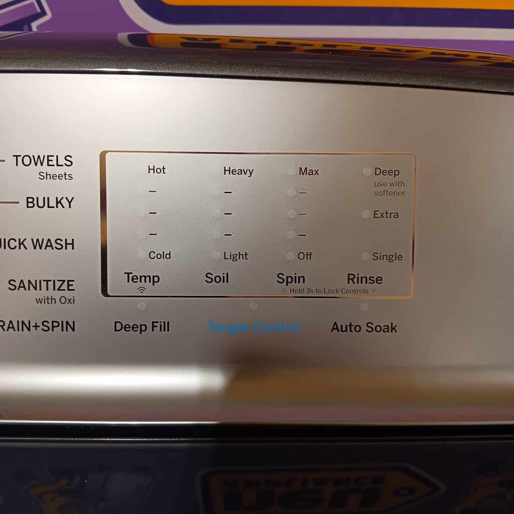 GE PTW600BPRDG Control panel of a washing machine with various settings.