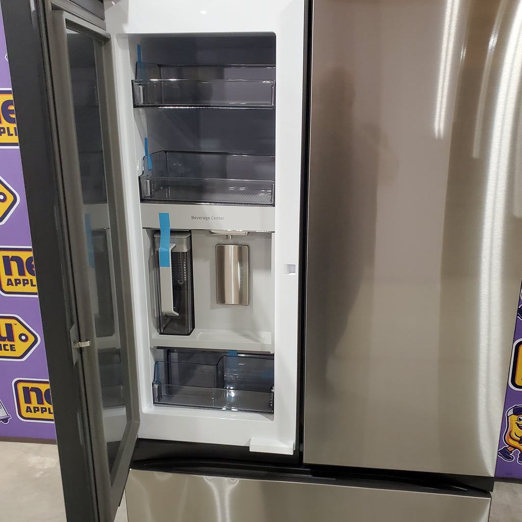 Pictures of Samsung Bespoke 3-Door French Door Refrigerator (30 cu. ft.) with Beverage Center™ in Stainless Steel with Auto Fill Water Pitcher 4SD411 - RF30BB6600QL - Scratch & Dent (Minor) - Neu Appliance Outlet - Discount Appliance Outlet in Austin, Tx