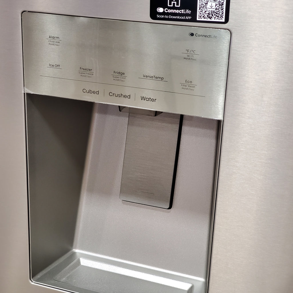 Hisense PureFlat 25.6-cu ft 4-Door Smart French Door ENERGY STAR Refrigerator in Stainless Steel with Ice Maker, Water and Ice Dispenser 3SD740 - HRM260N6TSE - Open Box
