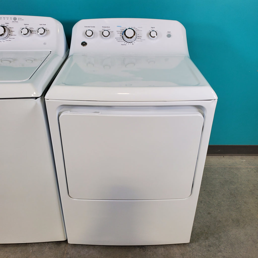 Pictures of Neu Select GE High Capacity Agitator Washer & Gas Dryer Set: 4.2 cu. ft. High Capacity Agitator Washer With Extra Water Cycle / Option & 7.2 cu. ft. Gas Dryer With Auto Sensor Dry - Certified Refurbished - Neu Appliance Outlet - Discount Appliance Outlet in Austin, Tx