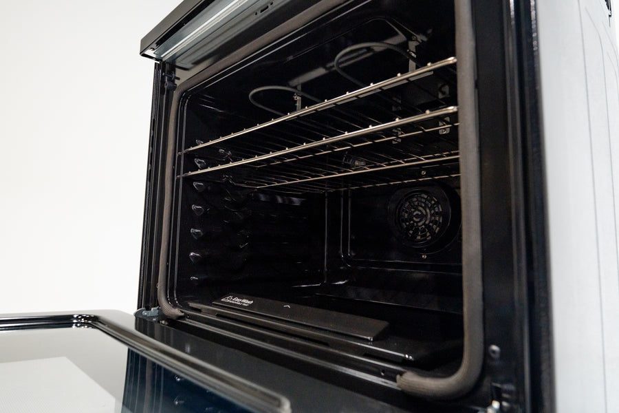 GE ENERGY STAR® 30" Free-Standing Electric Convection Range with No Preheat Air Fry and EasyWash™ Oven Tray GE9846 - GRF600AVSS - New in Box