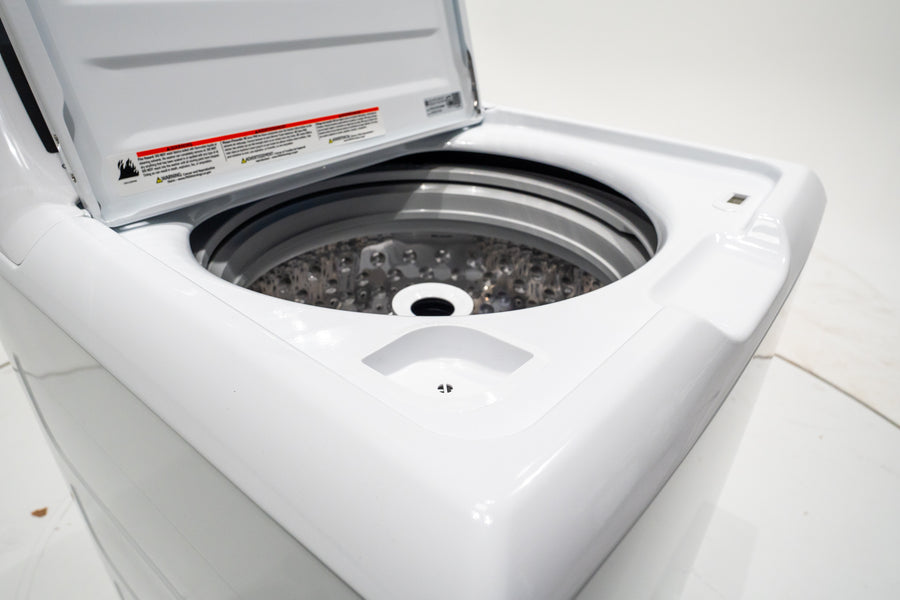 GE Commercial Quality 4.3 cu. ft. Capacity Washer with Stainless Steel Basket with Deep Clean GE9869 - GTW525ACWWB - New in Box