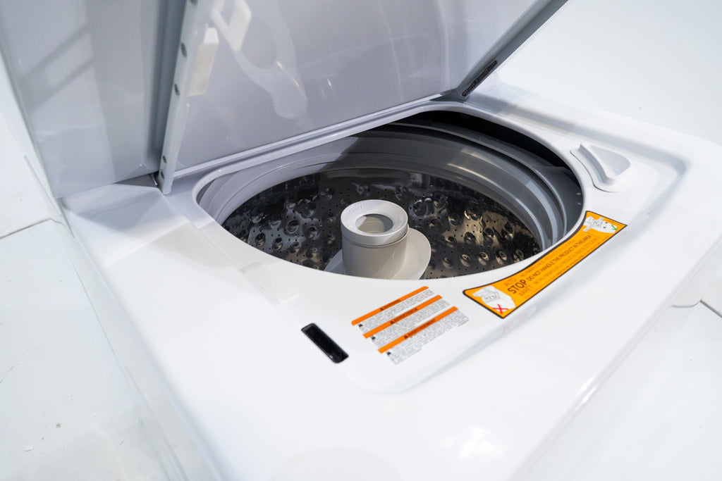 Pictures of GE Unitized Spacemaker® 3.8 cu. ft. Capacity Washer with Stainless Steel Basket and 5.9 cu. ft. Capacity Electric Dryer GUD27ESSMWW - New in Box - Neu Appliance Outlet - Discount Appliance Outlet in Austin, Tx