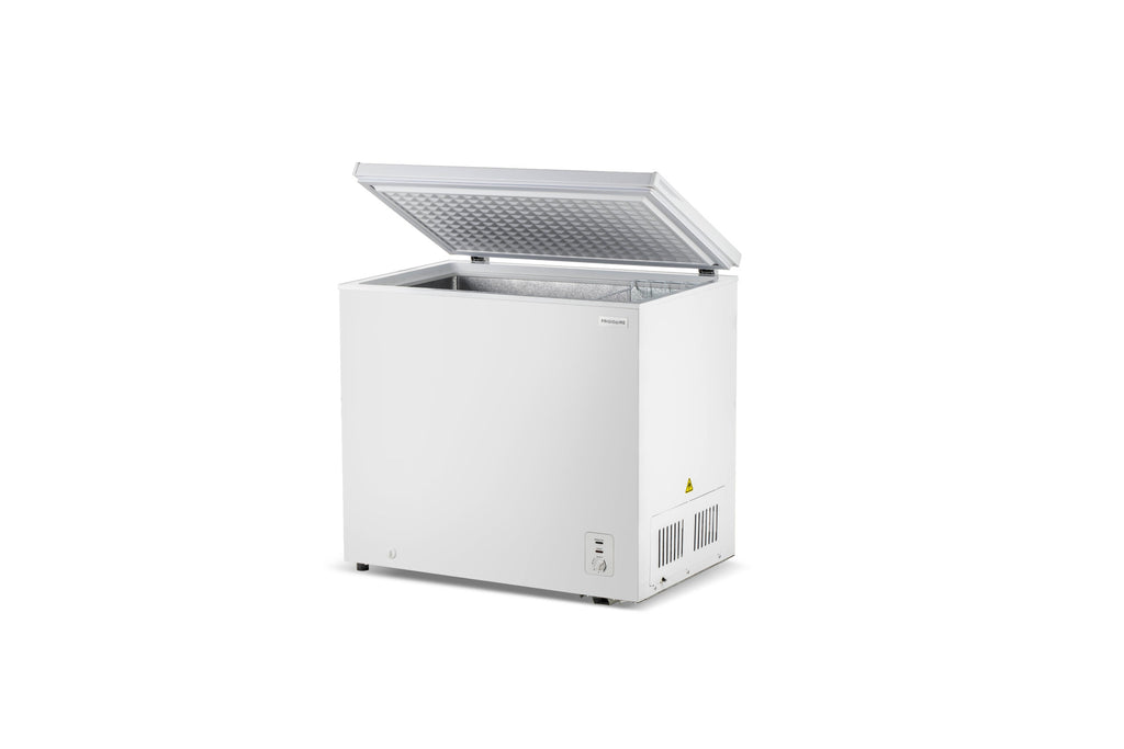 Frigidaire 7.0 cu ft Chest Freezer Deep Freezer for Garage, Kitchen, Basement, Large Capacity for Bulk Storage SA605 - EFRF7003 - Scratch & Dent (Minor)