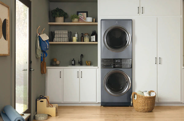 Pictures of Electrolux Titanium 600 Series Laundry Tower Single Unit 4.5 cu ft Washer & 8 cu ft Electric Dryer ELTE7600AT - Scratch & Dent (Minor) - Neu Appliance Outlet - Discount Appliance Outlet in Austin, Tx