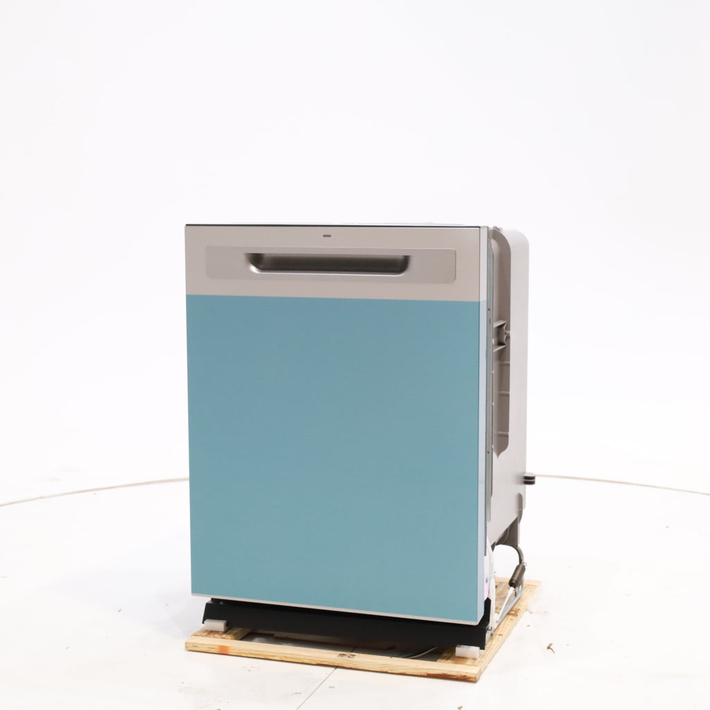 GE® ENERGY STAR® Top Control with Plastic Interior Dishwasher with Sanitize Cycle & Dry Boost GE9850 - GDP630PYRFS - New in Box