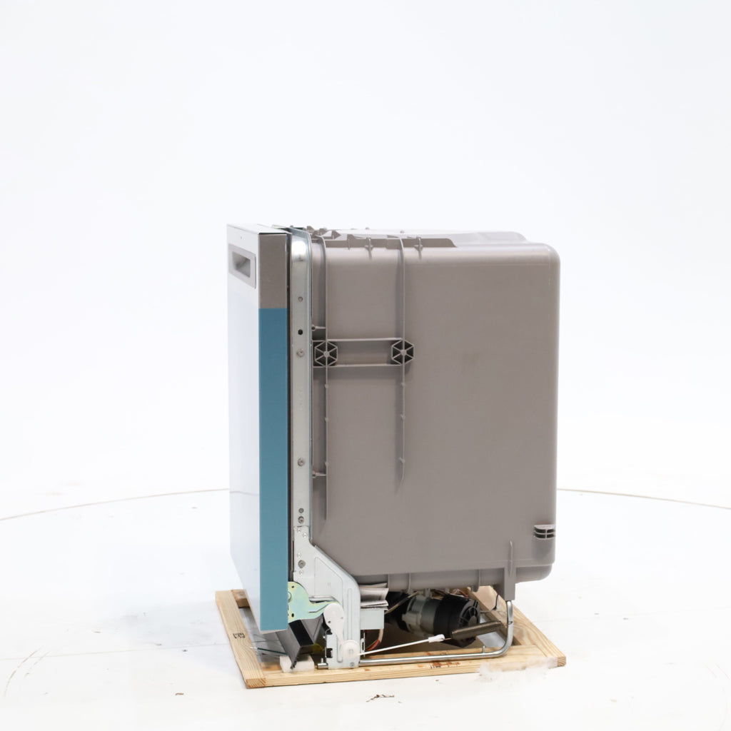 GE® ENERGY STAR® Top Control with Plastic Interior Dishwasher with Sanitize Cycle & Dry Boost GE9850 - GDP630PYRFS - New in Box