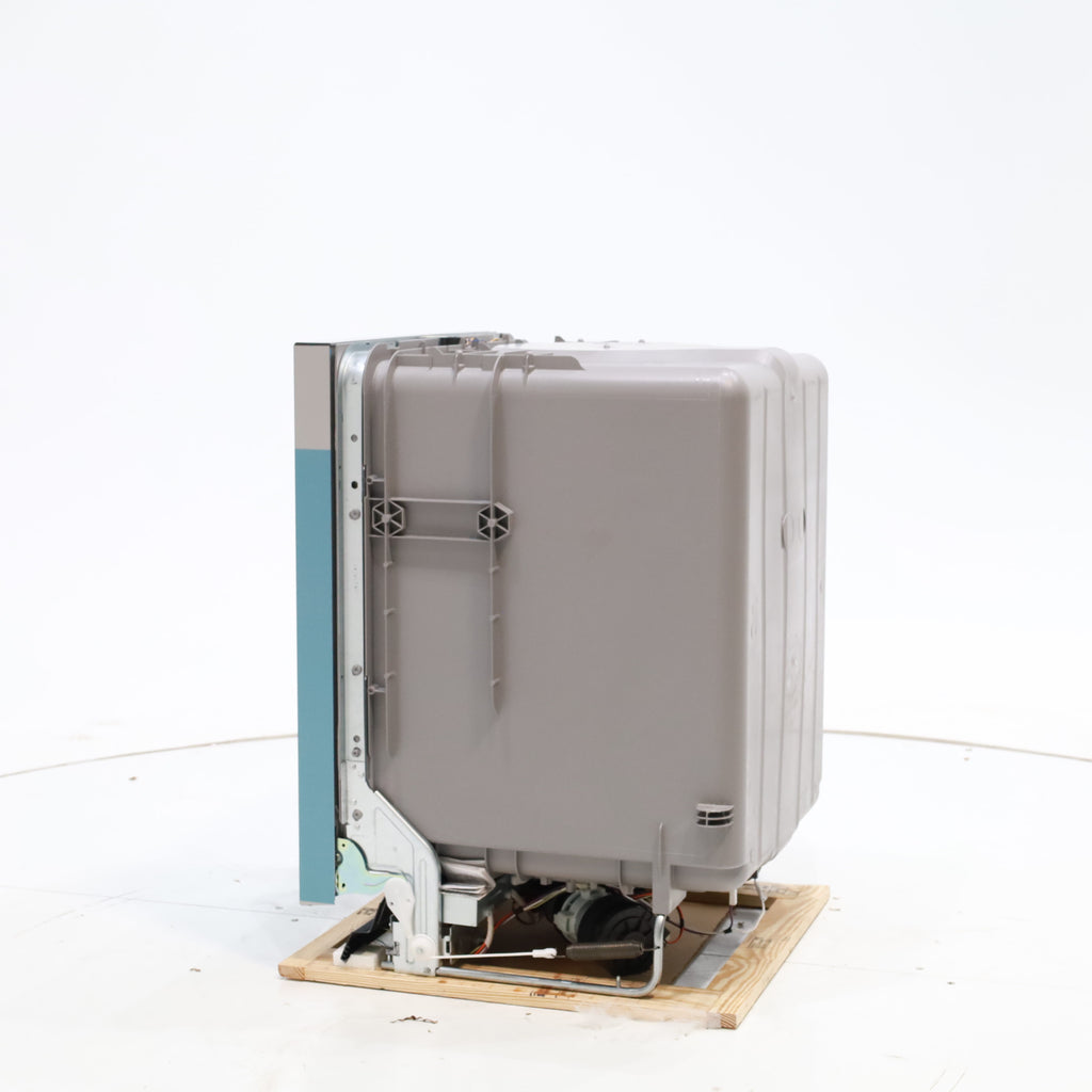 GE® ENERGY STAR® Top Control with Plastic Interior Dishwasher with Sanitize Cycle & Dry Boost GE9850 - GDP630PYRFS - New in Box