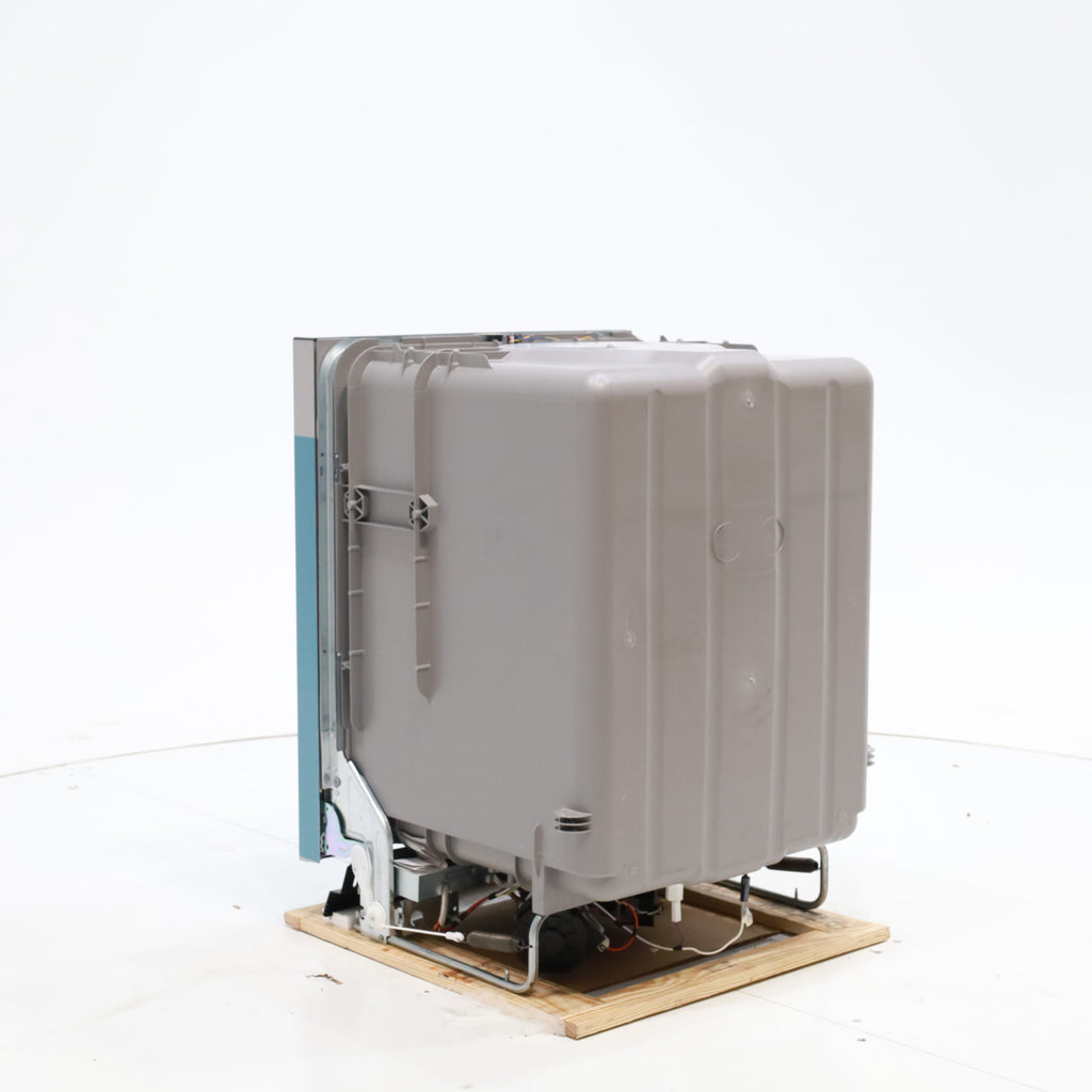 GE® ENERGY STAR® Top Control with Plastic Interior Dishwasher with Sanitize Cycle & Dry Boost GE9850 - GDP630PYRFS - New in Box