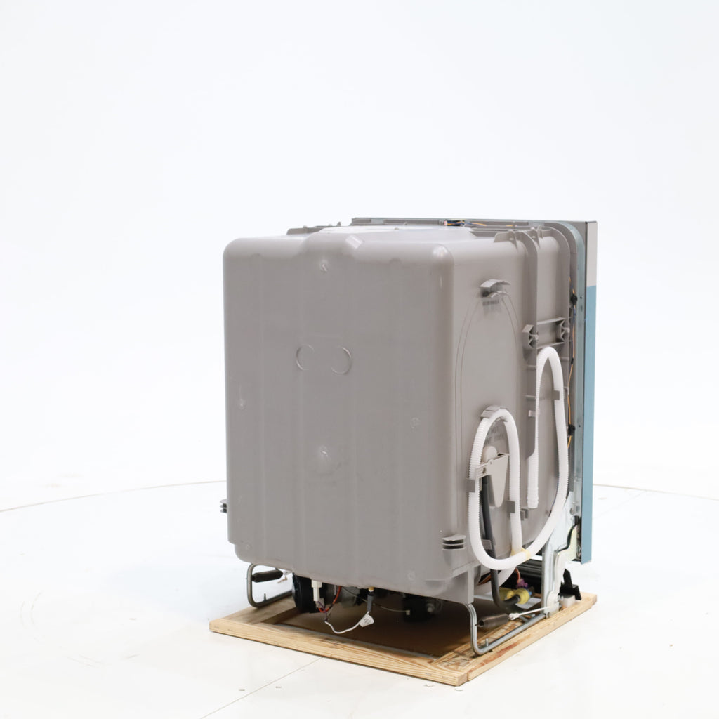 GE® ENERGY STAR® Top Control with Plastic Interior Dishwasher with Sanitize Cycle & Dry Boost GE9850 - GDP630PYRFS - New in Box