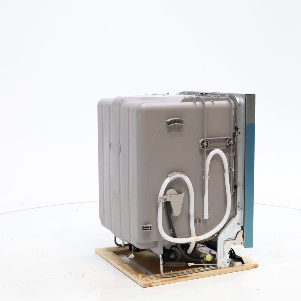 GE® ENERGY STAR® Top Control with Plastic Interior Dishwasher with Sanitize Cycle & Dry Boost GE9850 - GDP630PYRFS - New in Box