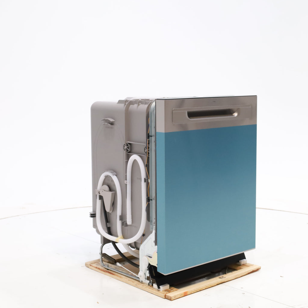 GE® ENERGY STAR® Top Control with Plastic Interior Dishwasher with Sanitize Cycle & Dry Boost GE9850 - GDP630PYRFS - New in Box