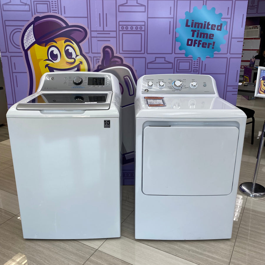 GE® ENERGY STAR® 4.8 cu. ft. Capacity Washer with Sanitize w/Oxi in White GTW720BSNWS - Certified Refurbished and GE White Electric Aluminized Alloy Drum 7.2 Cu. Ft. Dryer with Sensor Dry and Extended Tumble GTD45EASJWS - Certified Refurbished