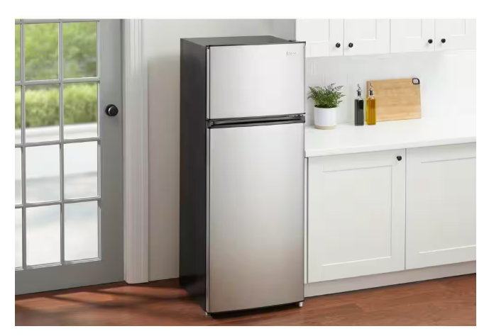 Vissani 7.1 cu. ft. Top Freezer Refrigerator with Adjustable Shelf in Stainless Steel Scratch & Dent (Moderate)