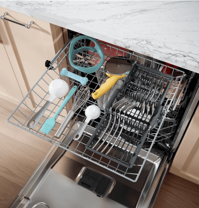 Pictures of GE® Fingerprint Resistant Stainless Steel ENERGY STAR® Top Control with Stainless Steel Interior Dishwasher with Sanitize Cycle GDT670SFVDS - New in Box - Neu Appliance Outlet - Discount Appliance Outlet in Austin, Tx