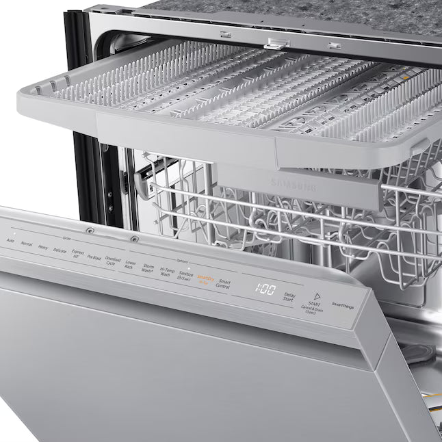 Samsung BESPOKE Smart Stormwash+ 7 Series 42 dBA Dishwasher with Smart Dry 251315SD1142 - DW80B7070US - Scratch & Dent (Major)