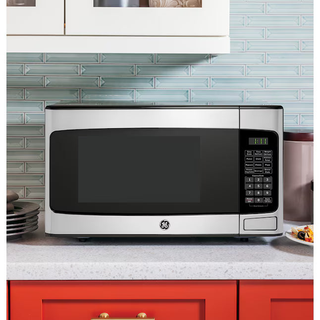 GE 1.1-cu ft 950 -Watt Countertop Microwave in Stainless Steel GCST11N1WSS - Scratch & Dent (Minor)