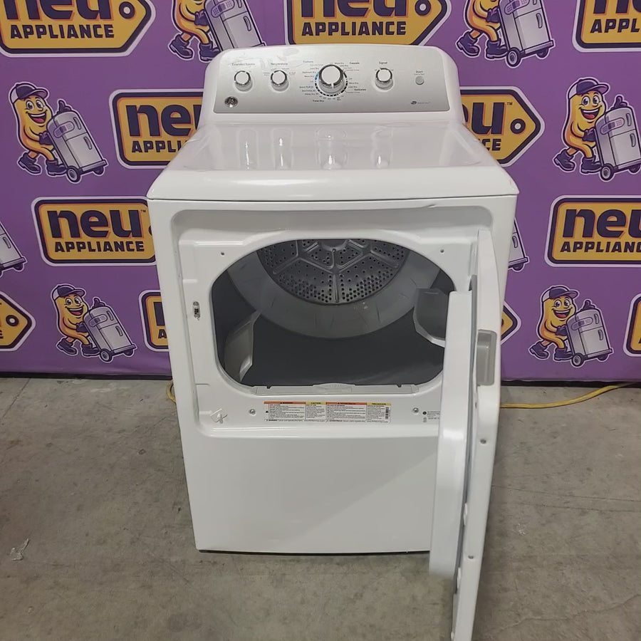 Pictures of GE White Top Load 4.4 Cu. Ft. Washer with Stainless Steel Basket GTW490ACJWS - Certified Refurbished and GE White Electric 7.2 Cu. Ft. Dryer with Aluminized Alloy Drum GTD45EASJWS - Certified Refurbished - Neu Appliance Outlet - Discount Appliance Outlet in Austin, Tx