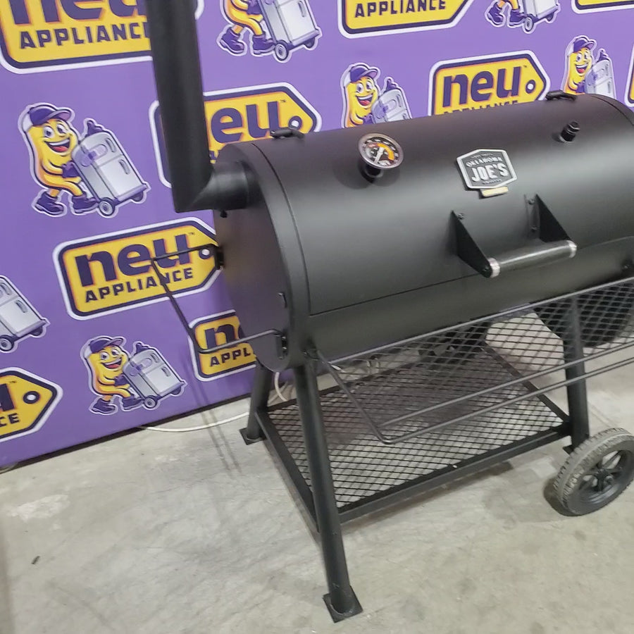 Pictures of Oklahoma Joe's Highland 879-Sq. in Black Horizontal Charcoal Smoker 24203001 - Certified Refurbished - Neu Appliance Outlet - Discount Appliance Outlet in Austin, Tx