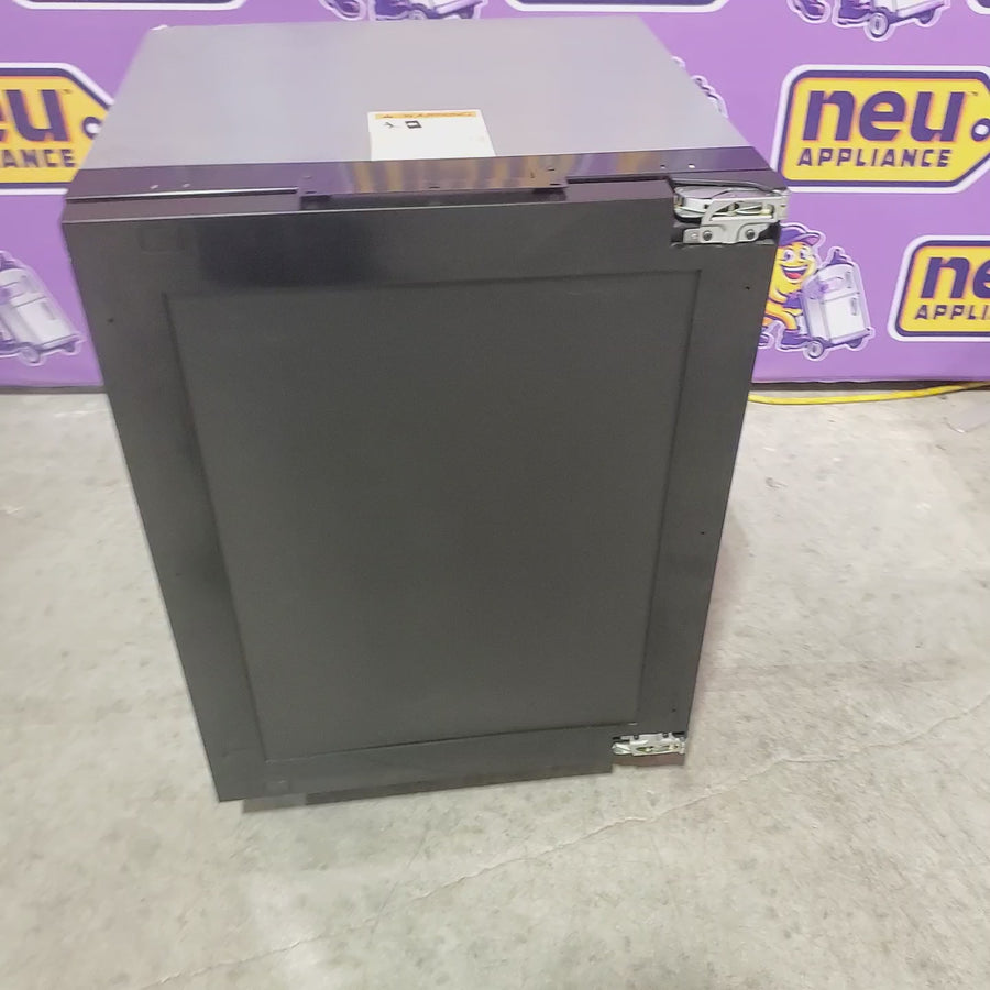 Pictures of U-Line Wine Captain 43 Bottle Dual Zone Built-in Wine Refrigerator with Overlay Panel Integrated Solid Door 11110435 - U2224ZWCINT60B - Scratch & Dent (Moderate) - Neu Appliance Outlet - Discount Appliance Outlet in Austin, Tx